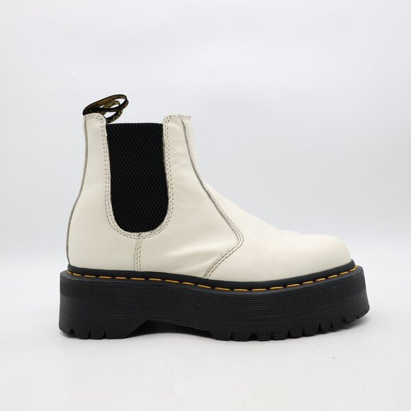 Doc Dr. Martens 2976 Quad Women's Size 7 White Leather Platform Chelsea Boots - Picture 1 of 12
